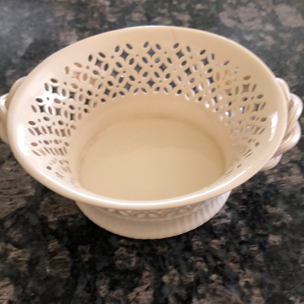 Leedsware Classical Creamware bowl